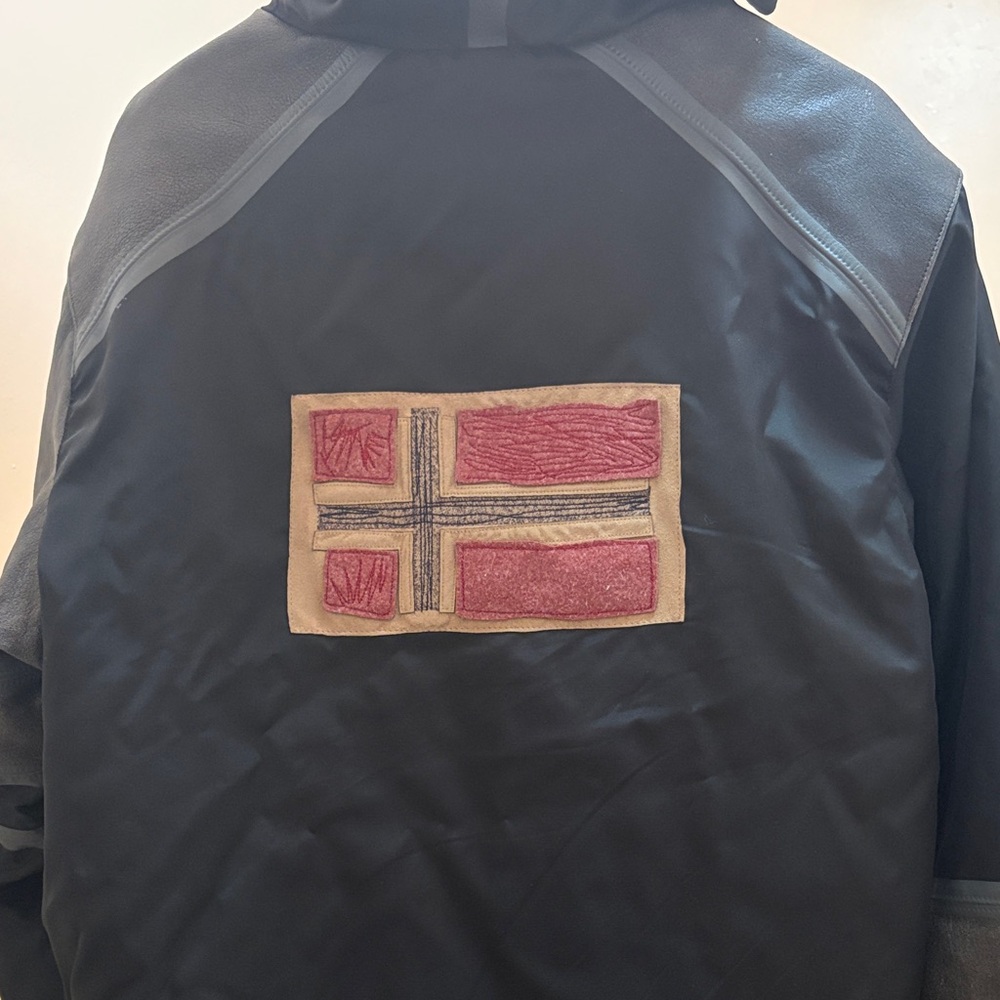Napapijri Black and Gray Ski Jacket Size L - Picture 6 of 16